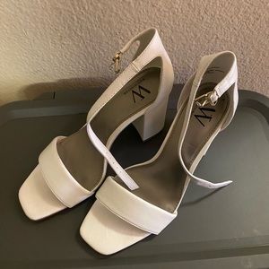 Worthington Becklyn heels